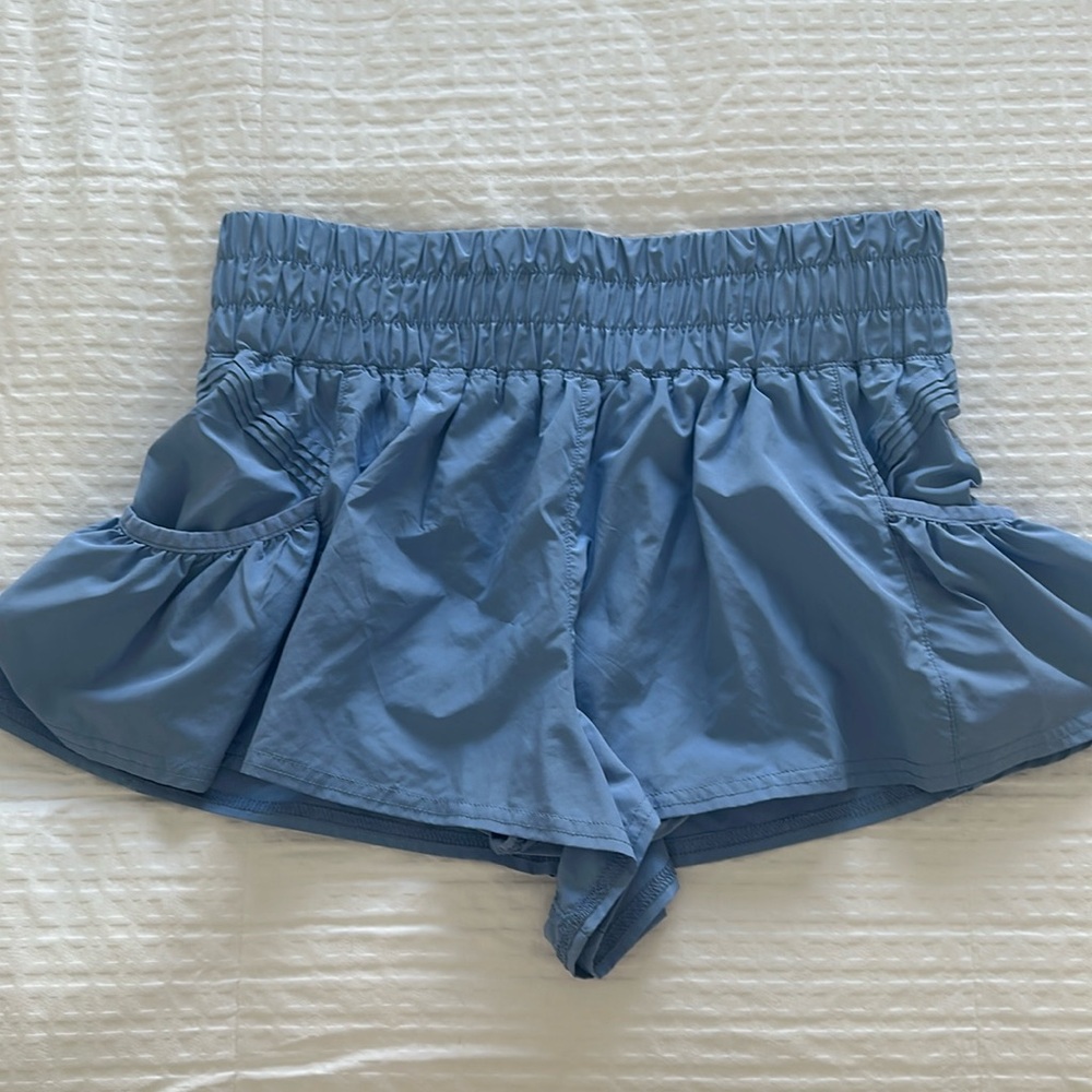 FREE PEOPLE MOVEMENT
Get your flirt on shorts